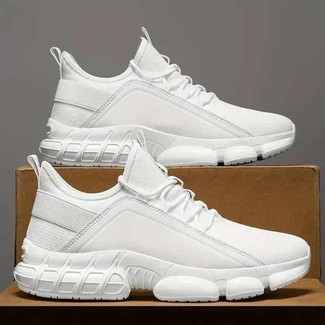 Men’s Lightweight Breathable Low-Top Running Shoes